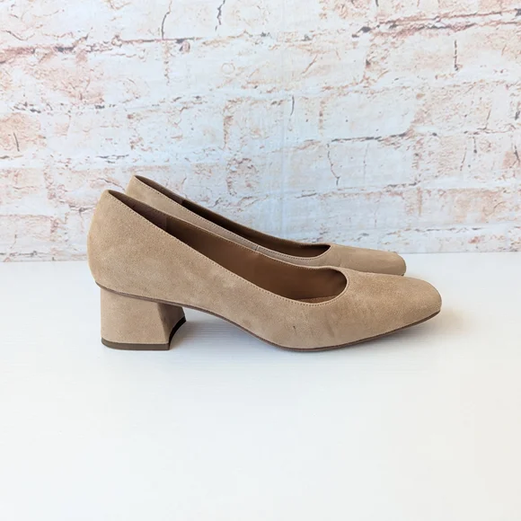 J. McLaughlin Beige Suede Heels - Picture 4 of 10